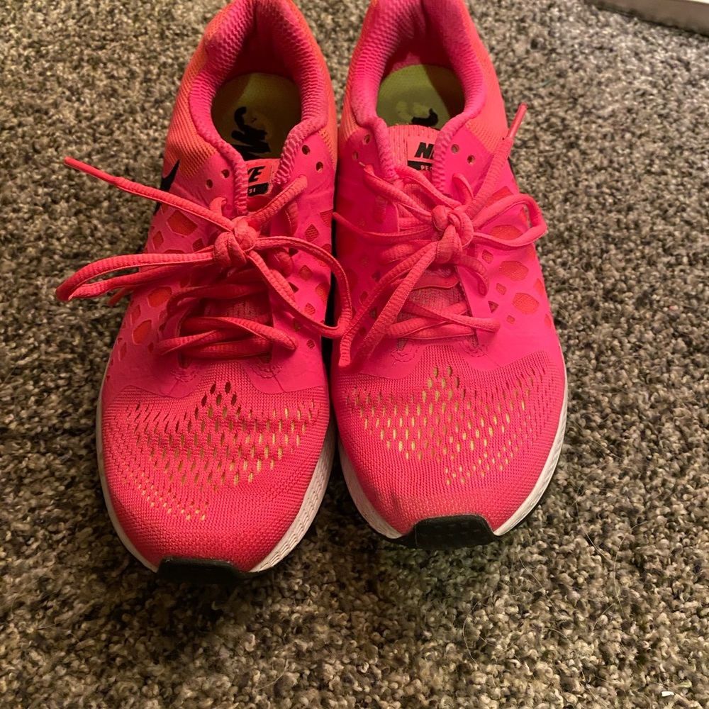 Pink Nike Pegasus 31 - Picture 2 of 6